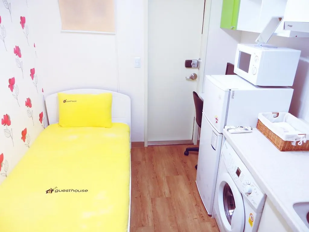 24 Guesthouse Edae Seoul Guest house