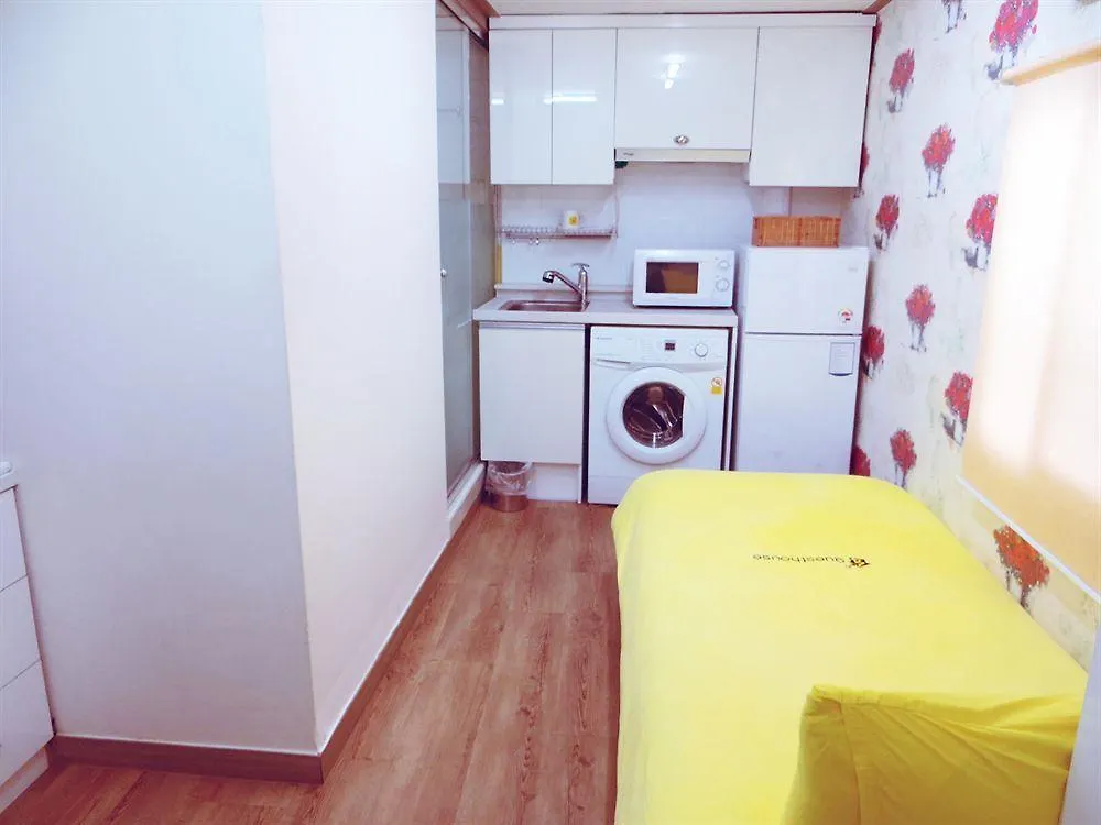 Guest house 24 Guesthouse Edae Seoul