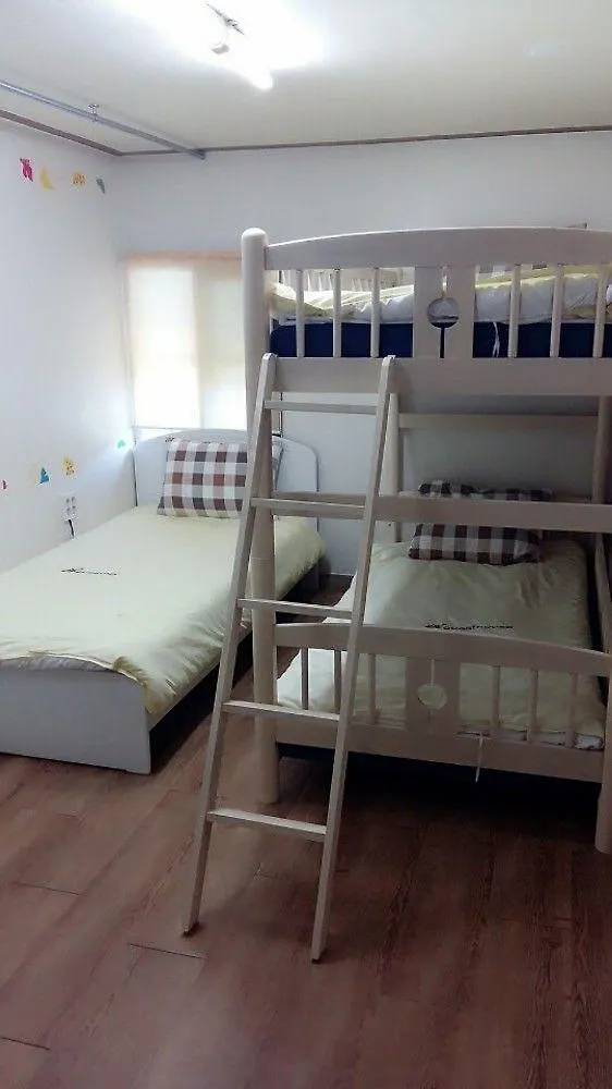 24 Guesthouse Edae Seoul South Korea